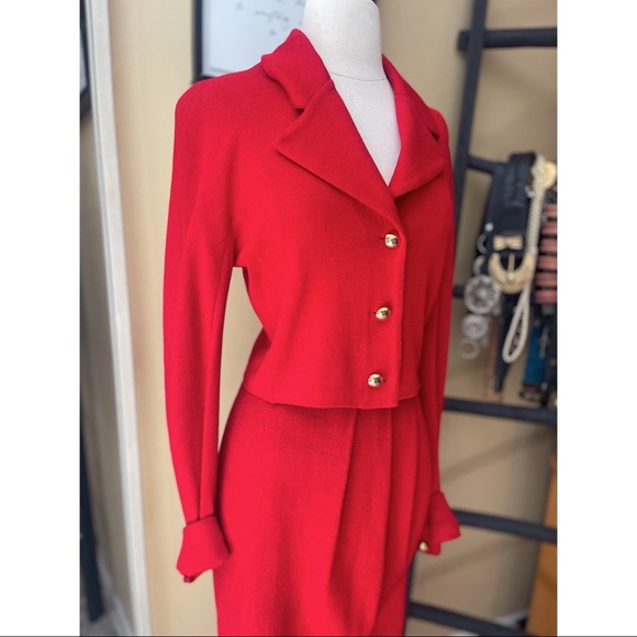 VINTAGE ST. JOHN SEPARATES red skirt and cardigan sz S - Picture 9 of 10